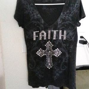 Basic graphic Tee